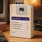 Retro Floppy Disk Power Bank - 10000mAh with Magnetic Attachment & 64Go Storage