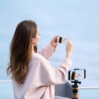Magnetic Selfie Monitor - Vlog Companion for iPhone & Android