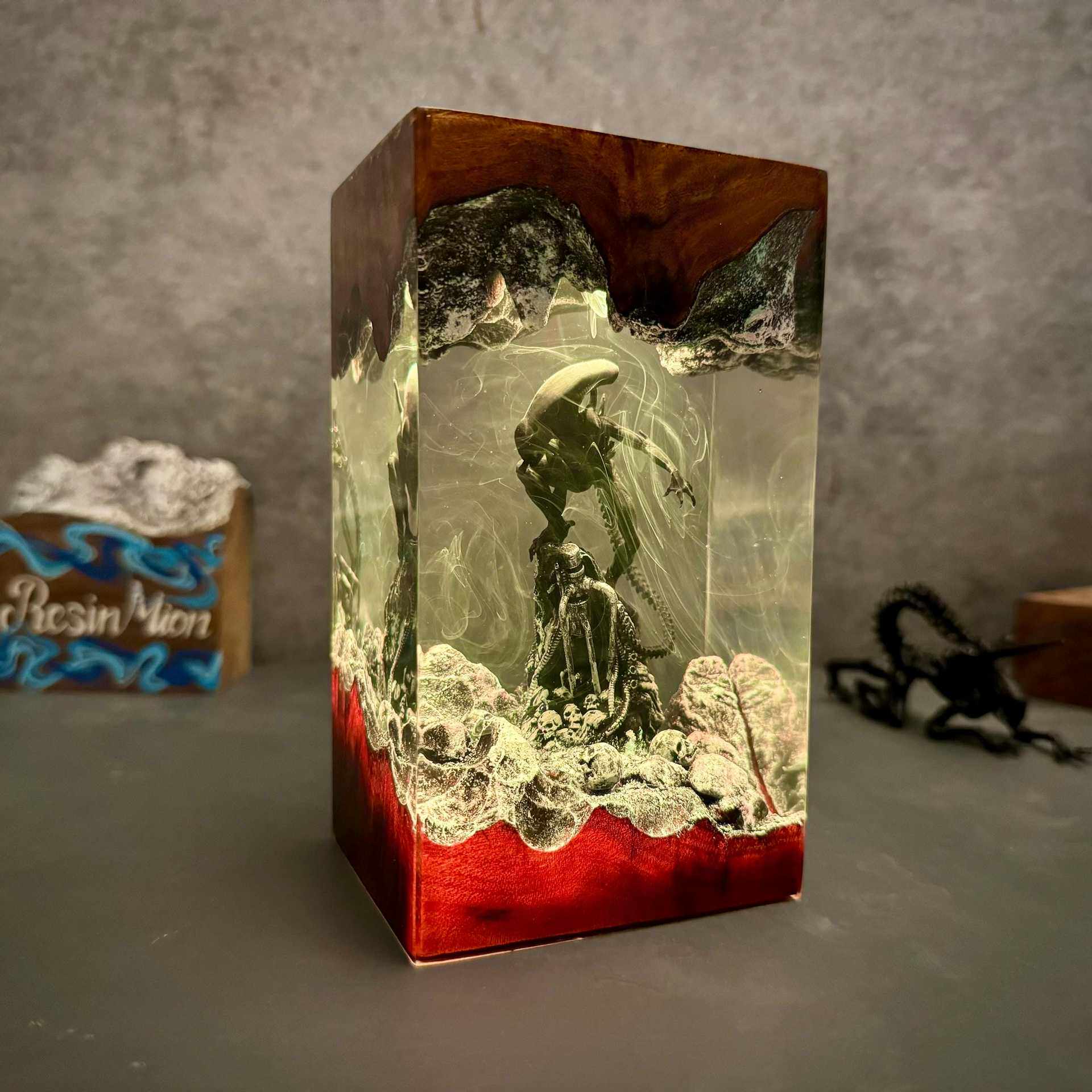 Alien Space Monster Night Light - Handmade Resin Lamp
