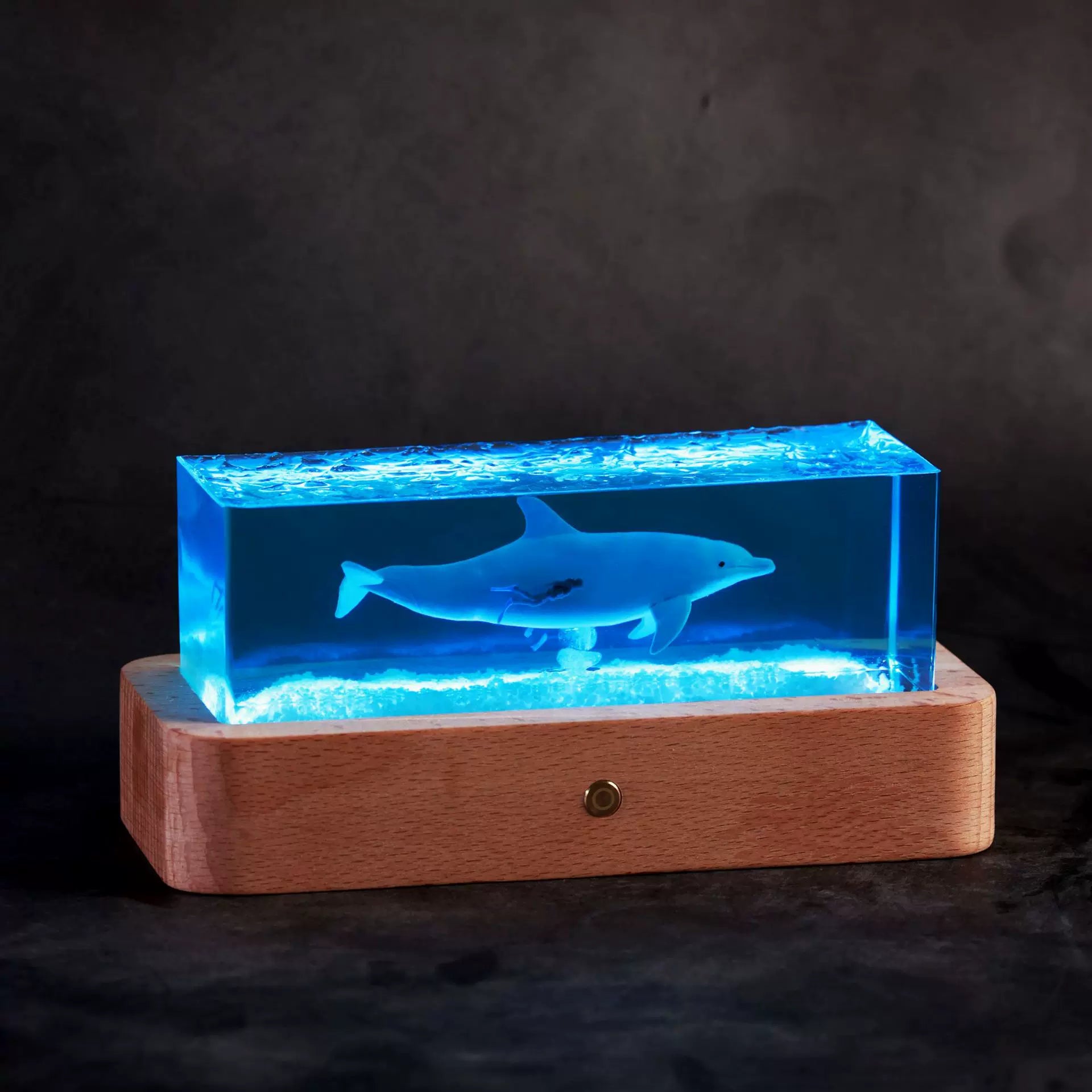 Handcrafted Whale Resin Lamp - Unique Ocean Decor